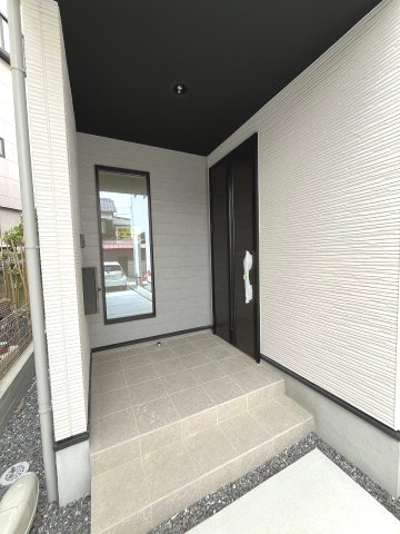 【玄関】 | 大野城市白木原4丁目1期　1号棟（全2棟）【仲介手数料無料・0円】 | 現地写真。
