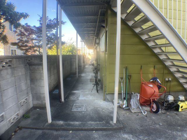 さいたま市西区大字島根のアパートのロビー