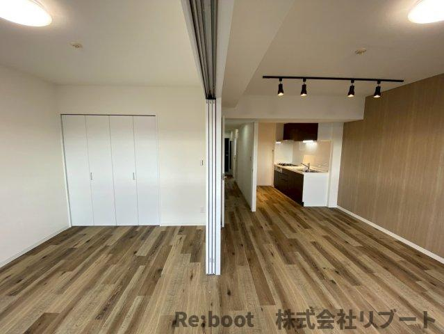 ファミリーフジ２の居間・リビング