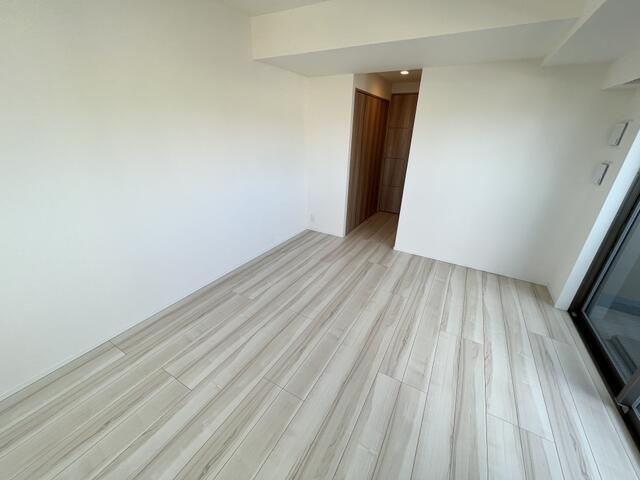 ガリシア中野新橋の内装|※別号室のため室内フローリング等配色が異なります。