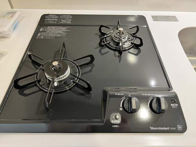 ガリシア中野新橋のキッチン|※別号室のため室内フローリング等配色が異なります。