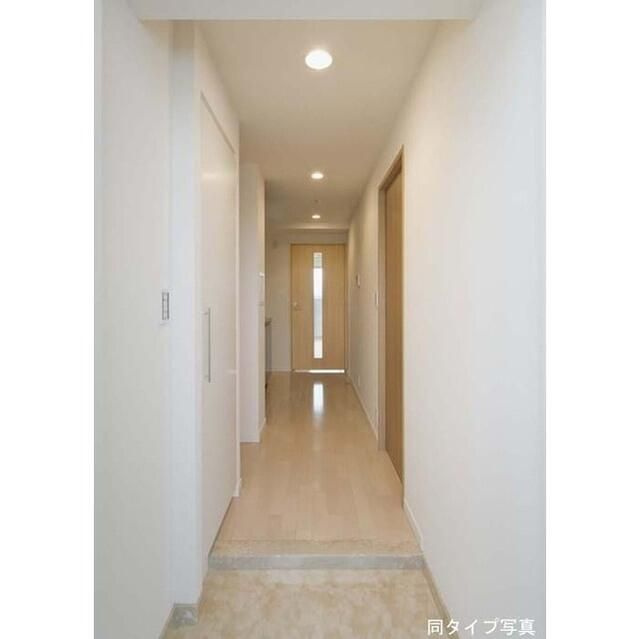 コンフォリア浅草松が谷の玄関