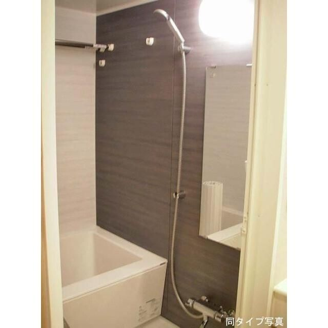 コンフォリア浅草松が谷の浴室