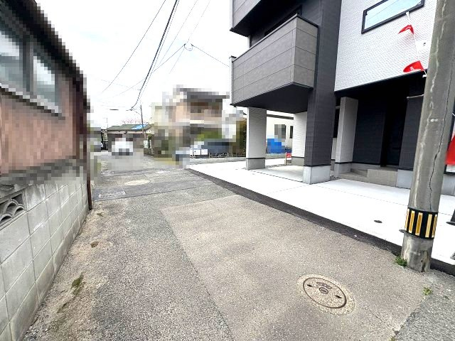 【その他】 | 大野城市白木原4丁目1期　2号棟（全2棟）【仲介手数料無料・0円】 | 現地写真。前面道路です。