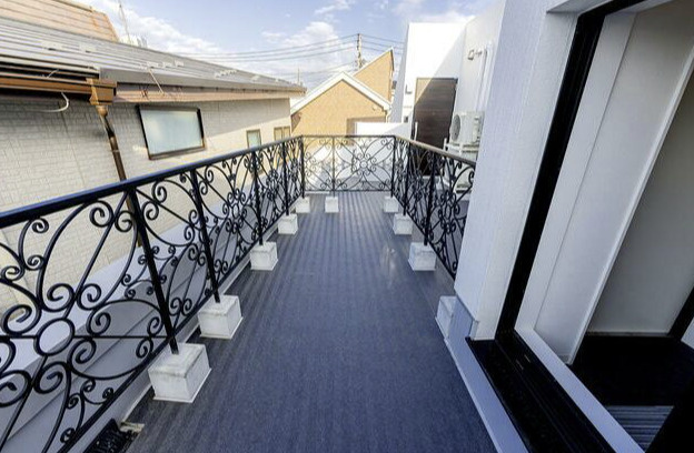 ＨＪ　ＰＬＡＣＥ　ＮＩＳＨＩＨＡＲＡのバルコニー