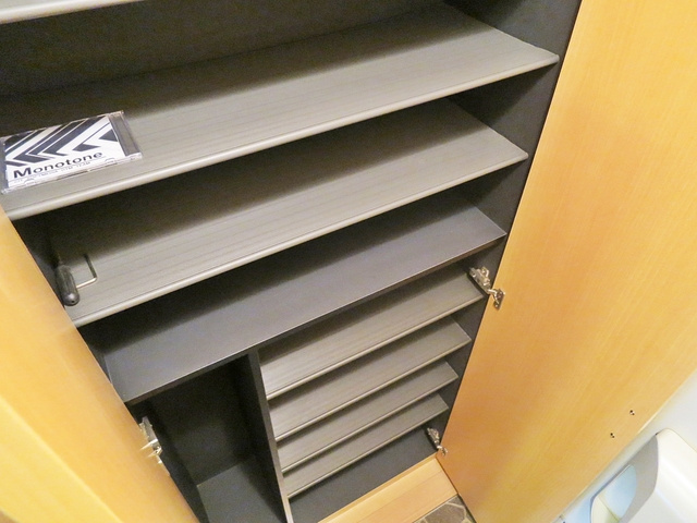 グランフィールドⅢの玄関|背の高いシューズボックスあります！