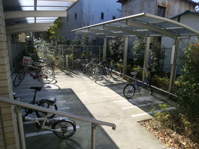 グランフィールドⅢのその他共用部分|屋根付き駐輪場。