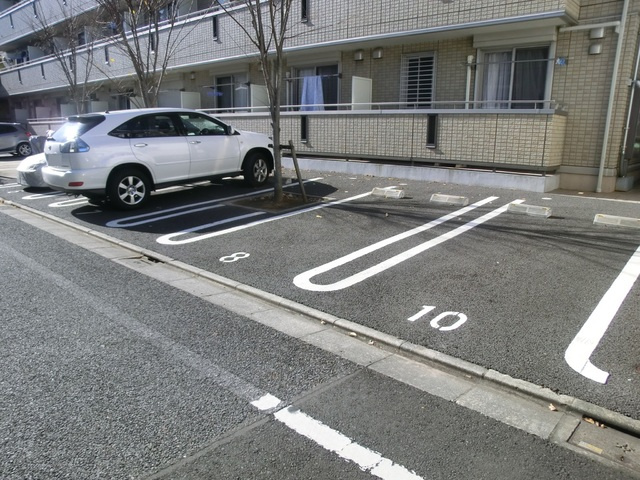 グランフィールドⅢの駐車場|敷地内駐車場完備。（要確認）