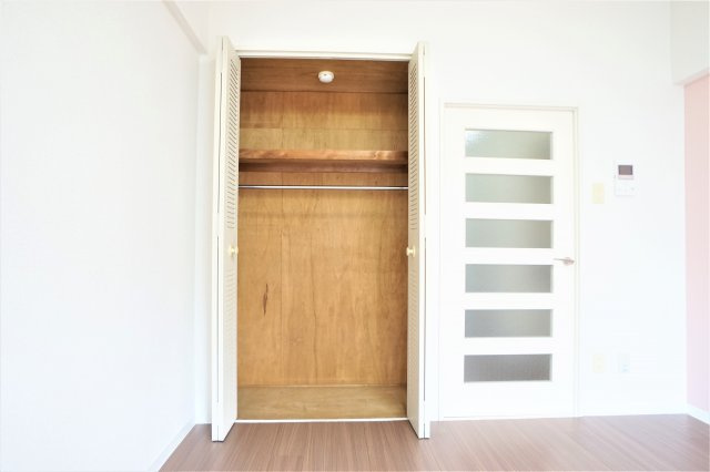 セイクリッド・トゥリーの収納|クローゼットでたっぷり収納出来ます※別のお部屋の写真です