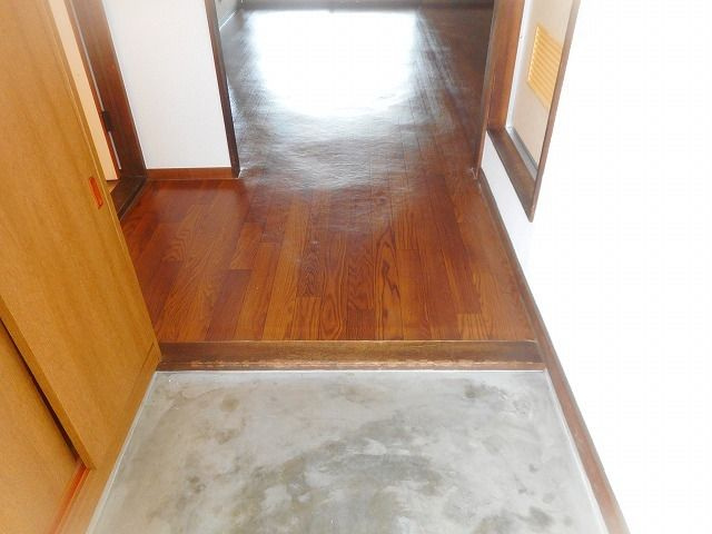 エステート吉津の玄関|ゆったりとした玄関です