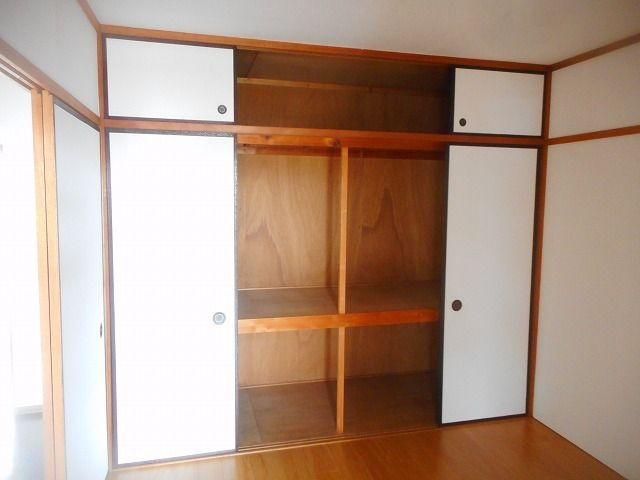 エステート吉津の収納|大きなものも収納できそうです