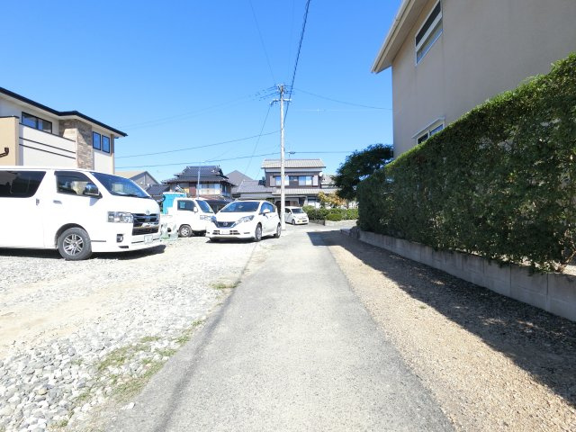 神埼市神埼町鶴１期1号棟の前面道路含む現地写真|前面道路含む現地写真です