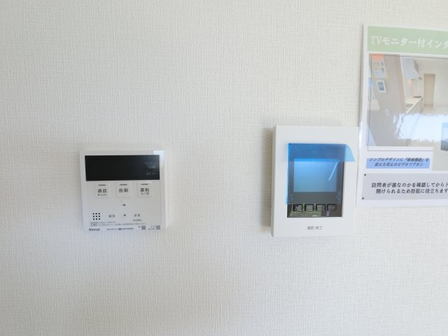 神埼市神埼町鶴１期1号棟のその他|モニタ付きインターホンは来客を確認できます、小さなお子様や女性だけのお留守番でも安心です♪