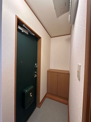 【玄関】 | ラフィーネ Ｂ棟 | 玄関