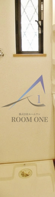 メゾンフラワー荻窪の設備|洗濯機置き場です。