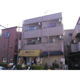 ３階建、タイル張り！