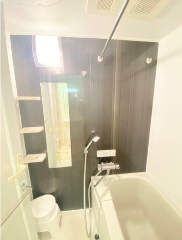 プレールドゥーク駒澤大学前　駅近　高層階　家具家電付き　ネット0の浴室