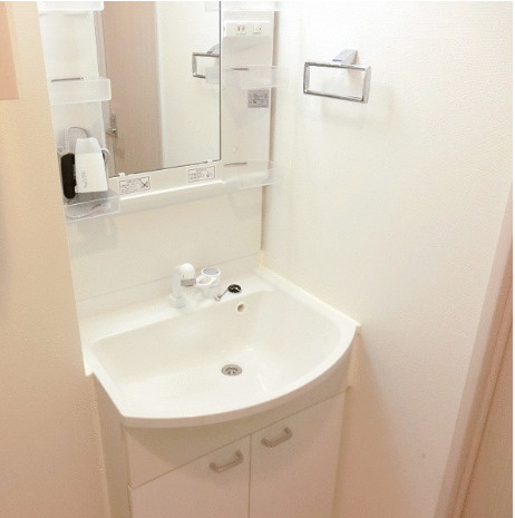 プレールドゥーク駒澤大学前　駅近　高層階　家具家電付き　ネット0の洗面所