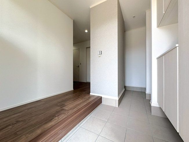 【玄関】 | 行田市谷郷3丁目39期　新築戸建　全6棟　5号棟