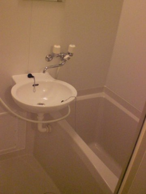 【浴室】 | レオネクストＣｏｍｏ池袋３ | コンパクトで使いやすいお風呂です