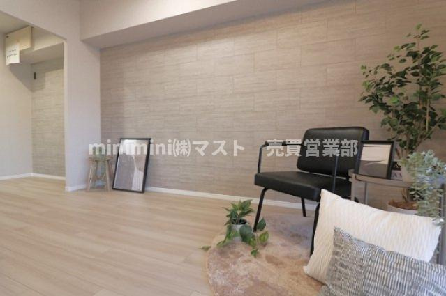 朝日プラザアルティマタワーズの居間・リビング|◆シンプルな内装は落ち着きのある空間・ゆったりとした家族とのひとときを過ごせますね♪
