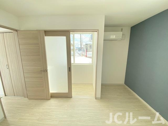 ヒルズソレイユの洋室