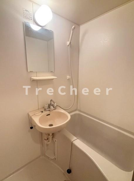 ウィル新江古田の浴室