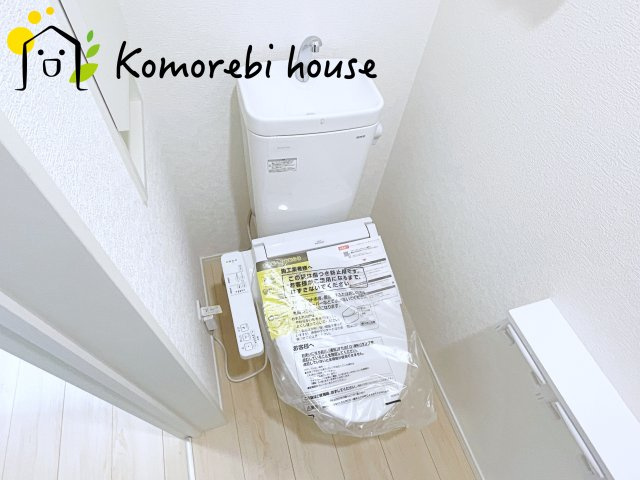 さいたま市西区土屋　第3　新築一戸建て　クレイドルガーデン　04のトイレ|シンプルで使いやすいトイレです