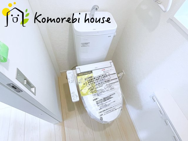 さいたま市西区土屋　第3　新築一戸建て　クレイドルガーデン　04のトイレ|清潔感のあるトイレです