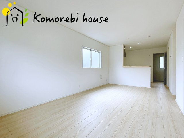 さいたま市西区土屋　第3　新築一戸建て　クレイドルガーデン　04の居間・リビング|おしゃれな居間です