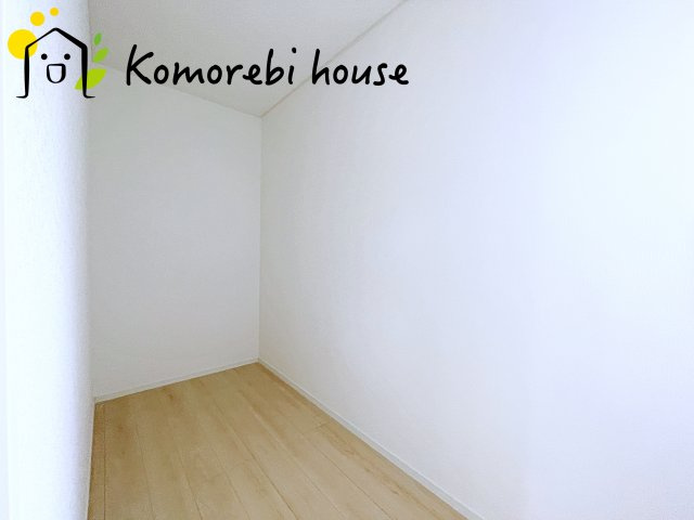 さいたま市西区土屋　第3　新築一戸建て　クレイドルガーデン　04の内装|明るい室内です