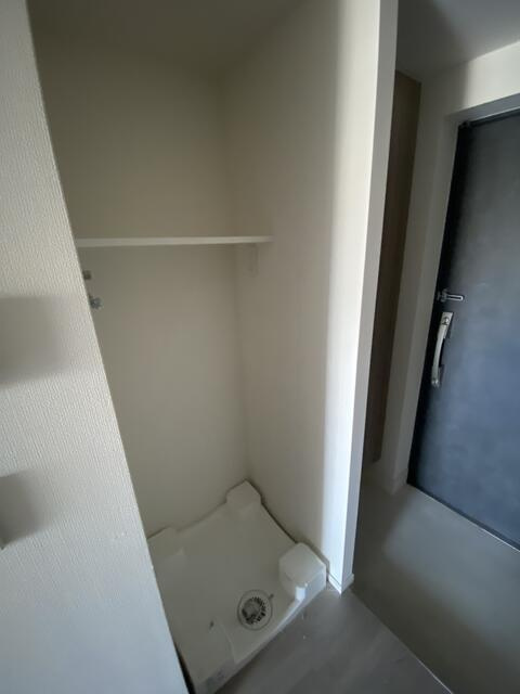 クレストコート中野の設備|洗濯機置き場です