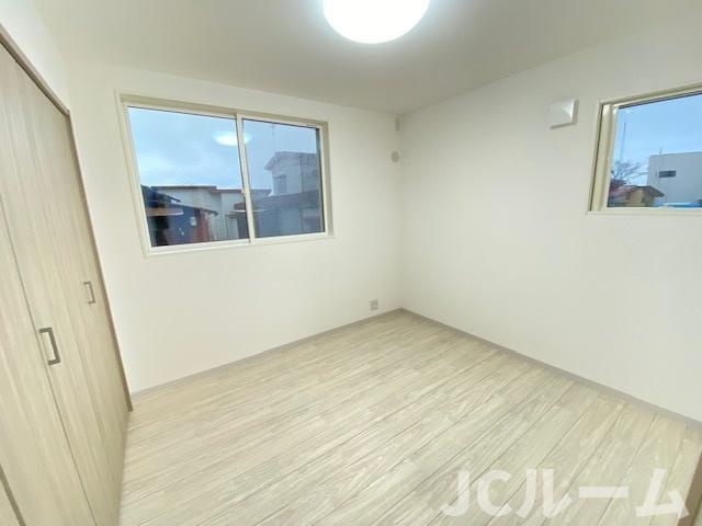 ヒルズソレイユの洋室