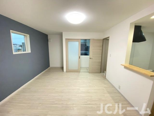 ヒルズソレイユの居間・リビング