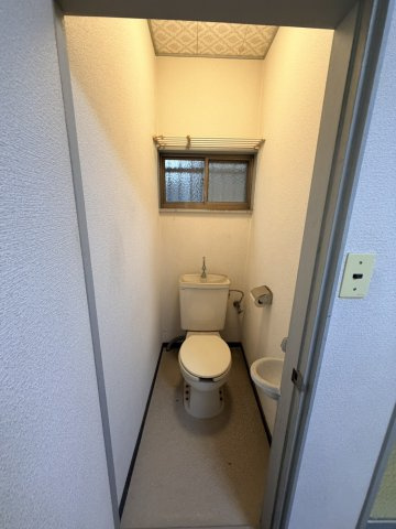 和歌山市三葛・中古戸建・54717のトイレ