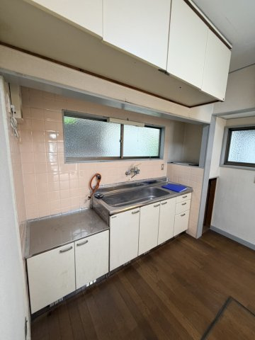 和歌山市三葛・中古戸建・54717のキッチン