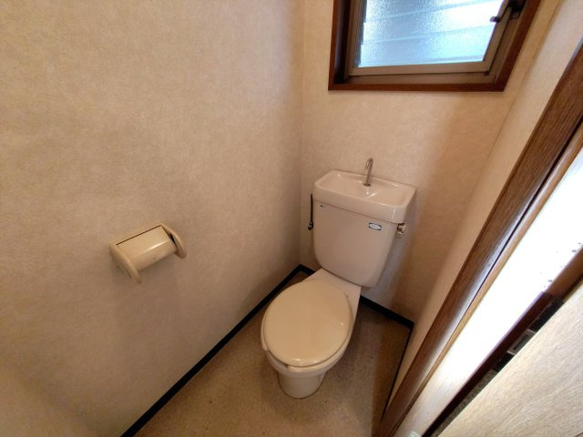 山城コーポＢ号棟のトイレ