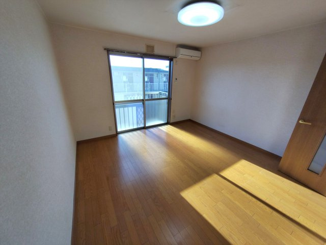 山城コーポＢ号棟の寝室