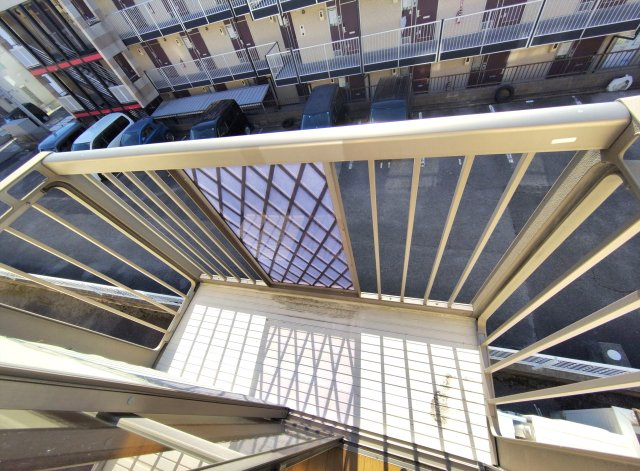 山城コーポＢ号棟のバルコニー