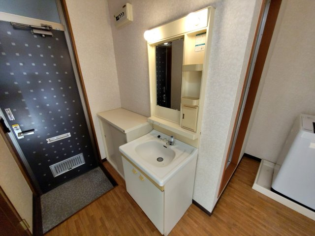 山城コーポＢ号棟の洗面所