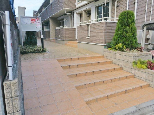 エミナンス南町のエントランス