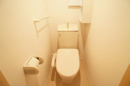 エミナンス南町のトイレ|※別号室の写真です。