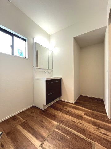 【洗面所】 | 福岡市早良区小田部3丁目4期　1号棟（全1棟）【仲介手数料無料・0円】 | 現地写真。