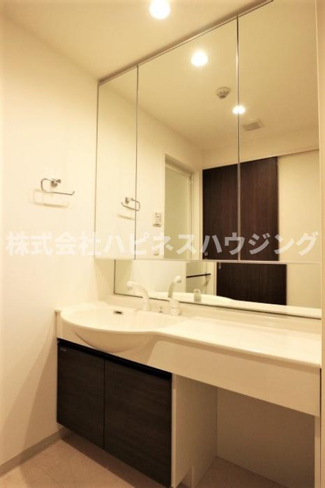 アヴェニール柏の葉の洗面所