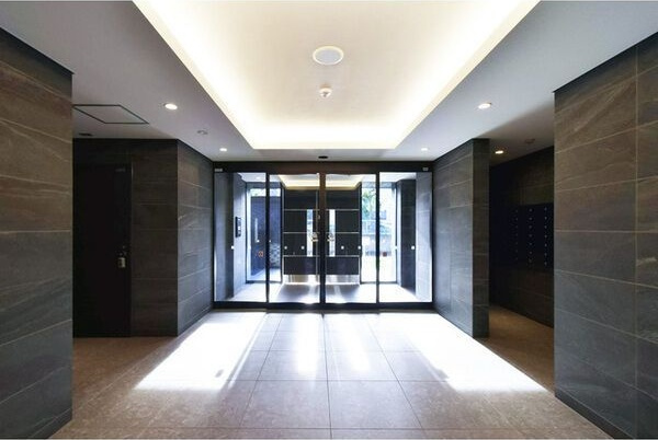 アドバンス名古屋シュテルンのロビー|建物の内部です