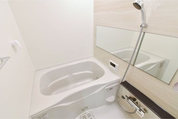 アドバンス名古屋シュテルンの浴室|お風呂で日々の疲れを落としましょう