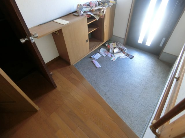 【玄関】 | 南三国ヶ丘町5丁店舗付貸家
