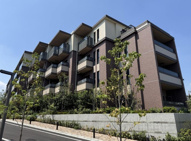 アトラスシティ千歳烏山グランスイート 杜の棟の画像