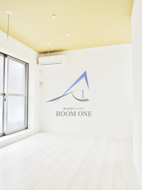 フェリーチェ梅屋敷Ⅰの居間・リビング|洋室のお部屋です。