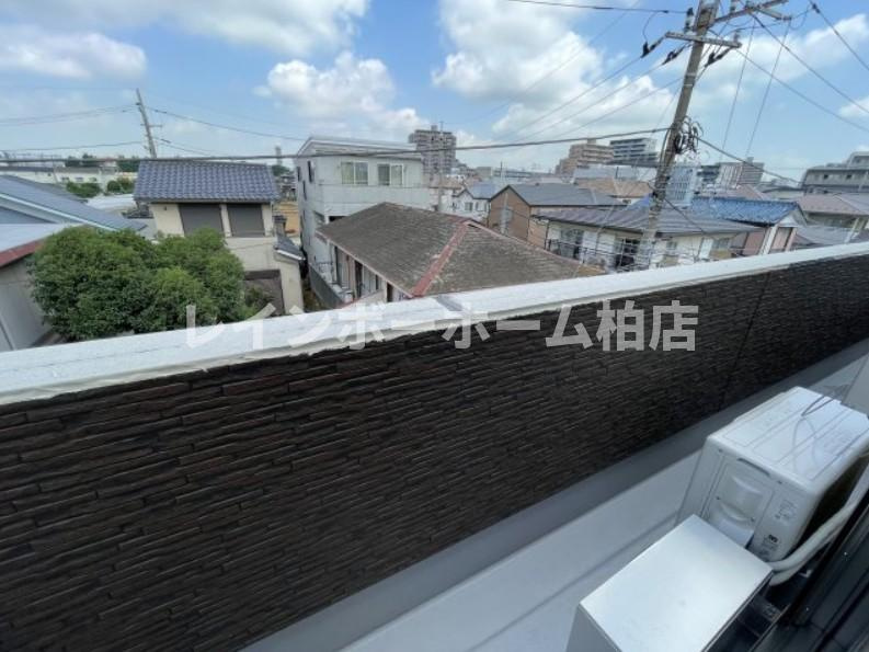 担当エリアのルームアドバイザーが直接対応いたしますのその他|広々としたバルコニーです